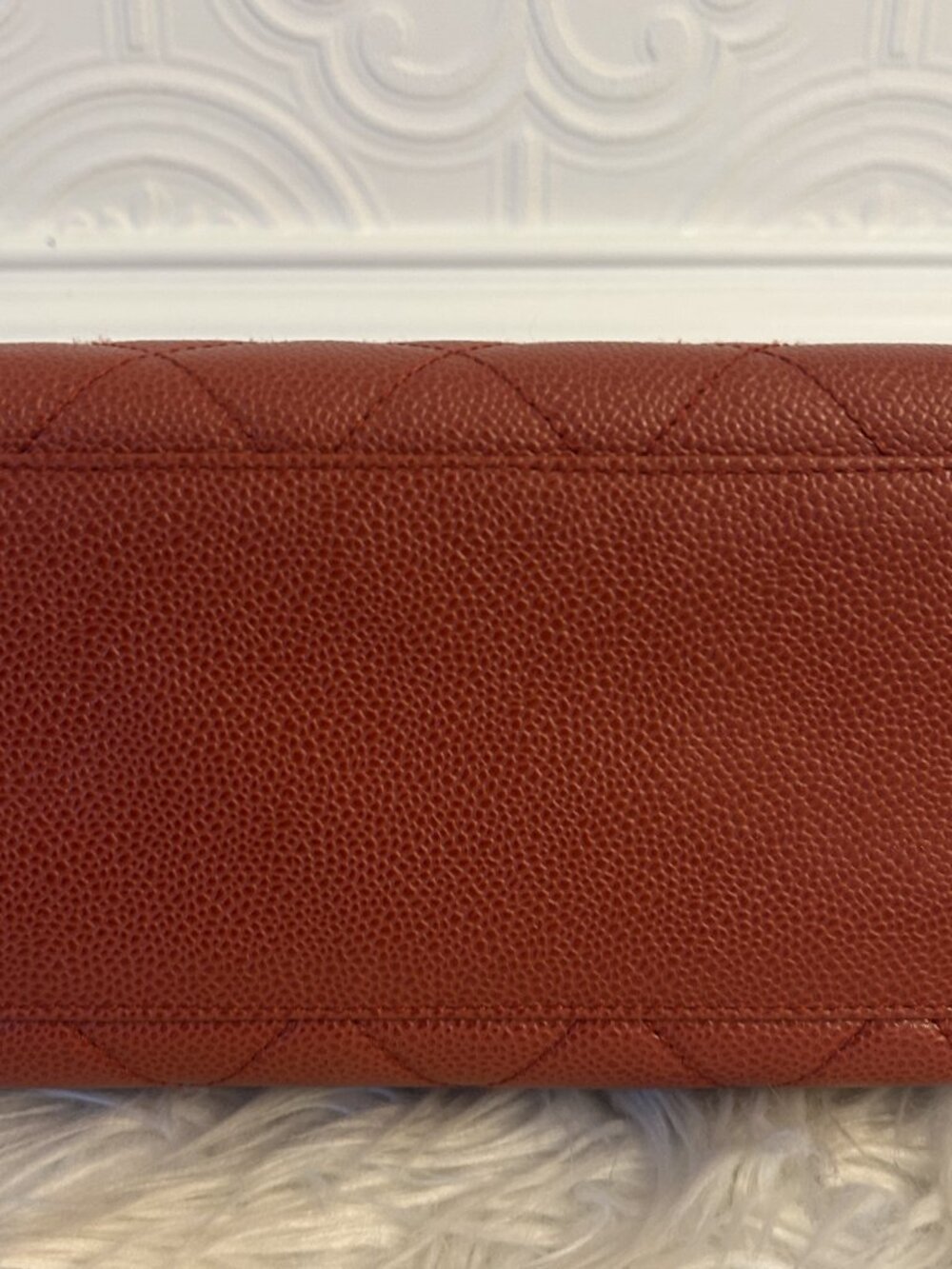 CHANEL Wood Handle Tote in Red Caviar - Picture 10 of 17